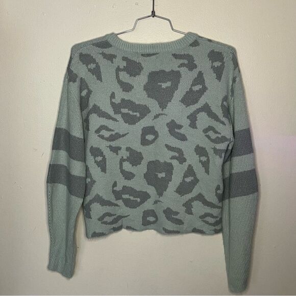 JOHN + JENN Finn Blue Leopard Printed Knit Sweater Size S - Picture 5 of 8